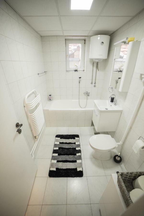 Royal Apartment Palánka Kültér fotó