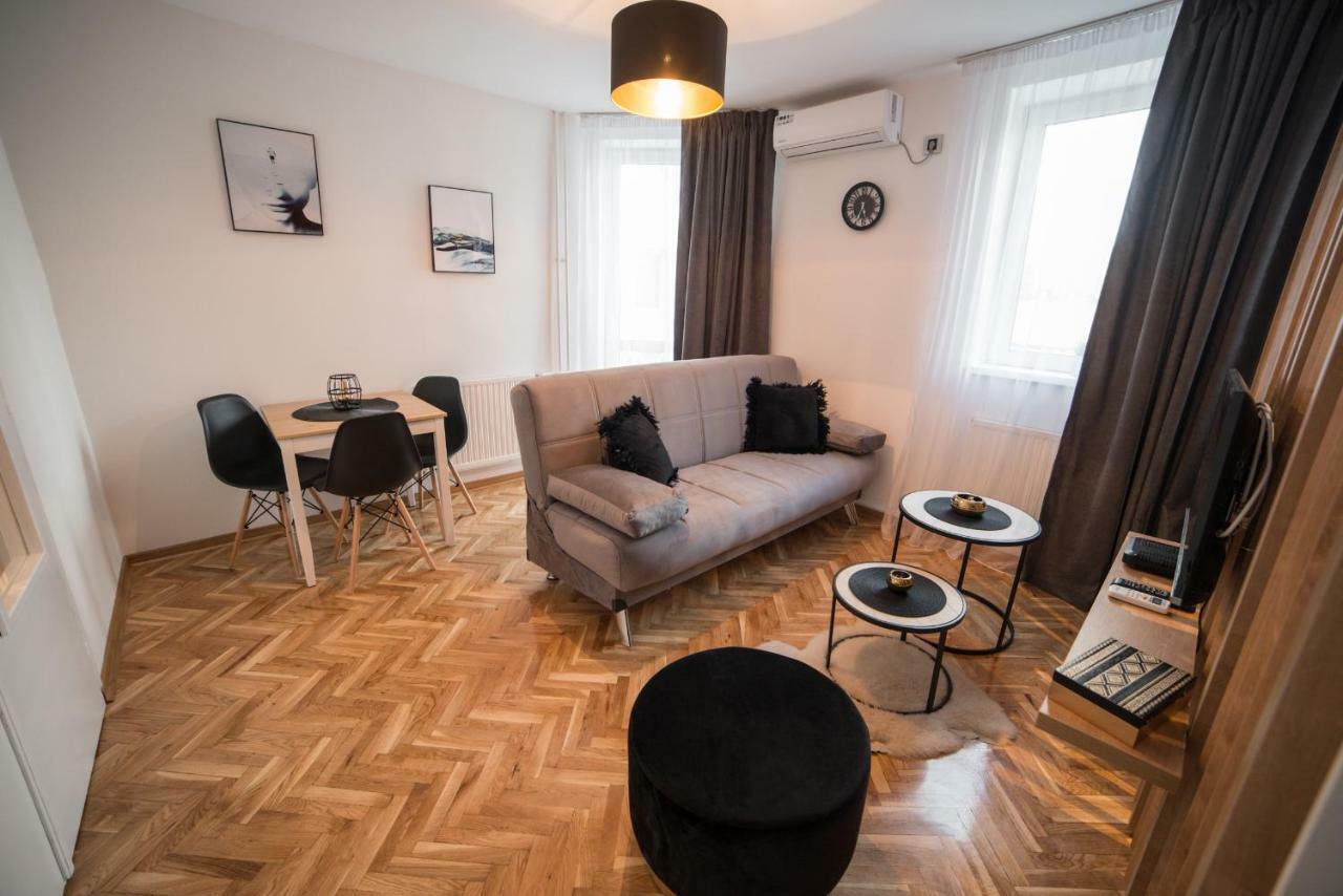 Royal Apartment Palánka Kültér fotó