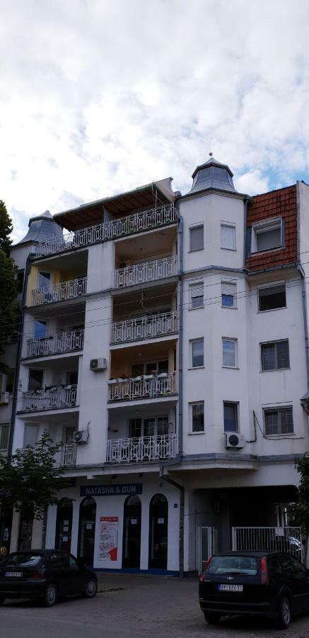 Royal Apartment Palánka Kültér fotó