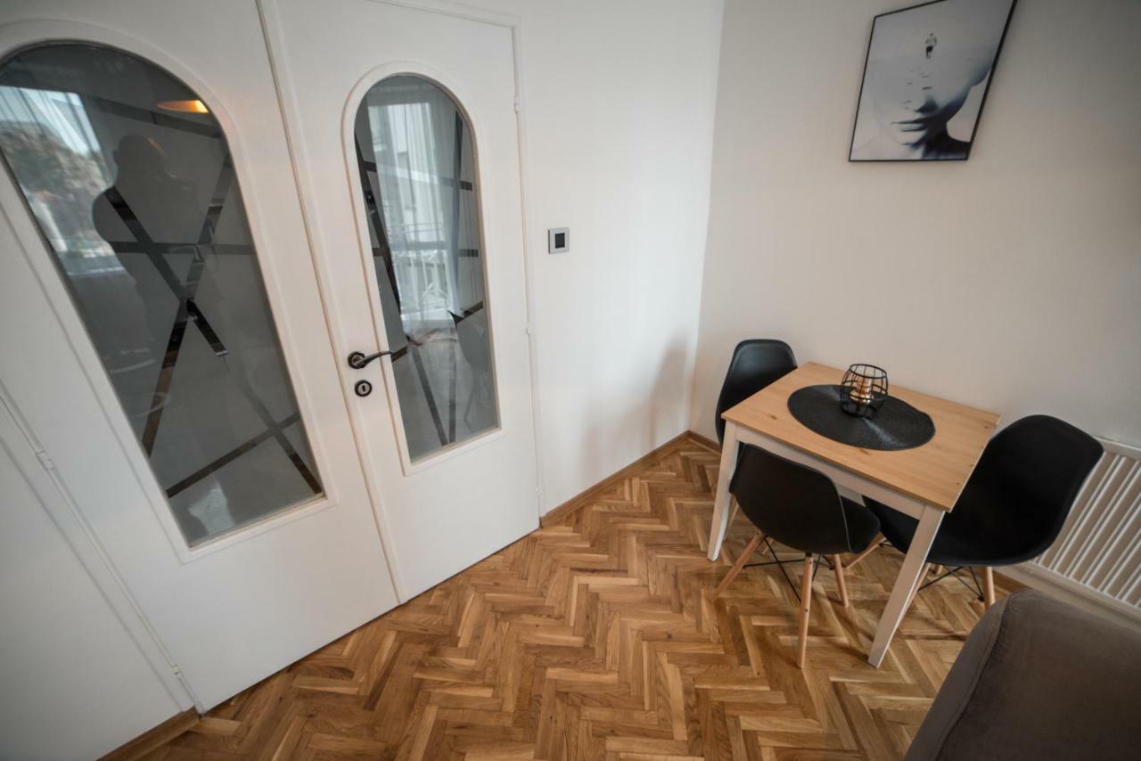 Royal Apartment Palánka Kültér fotó