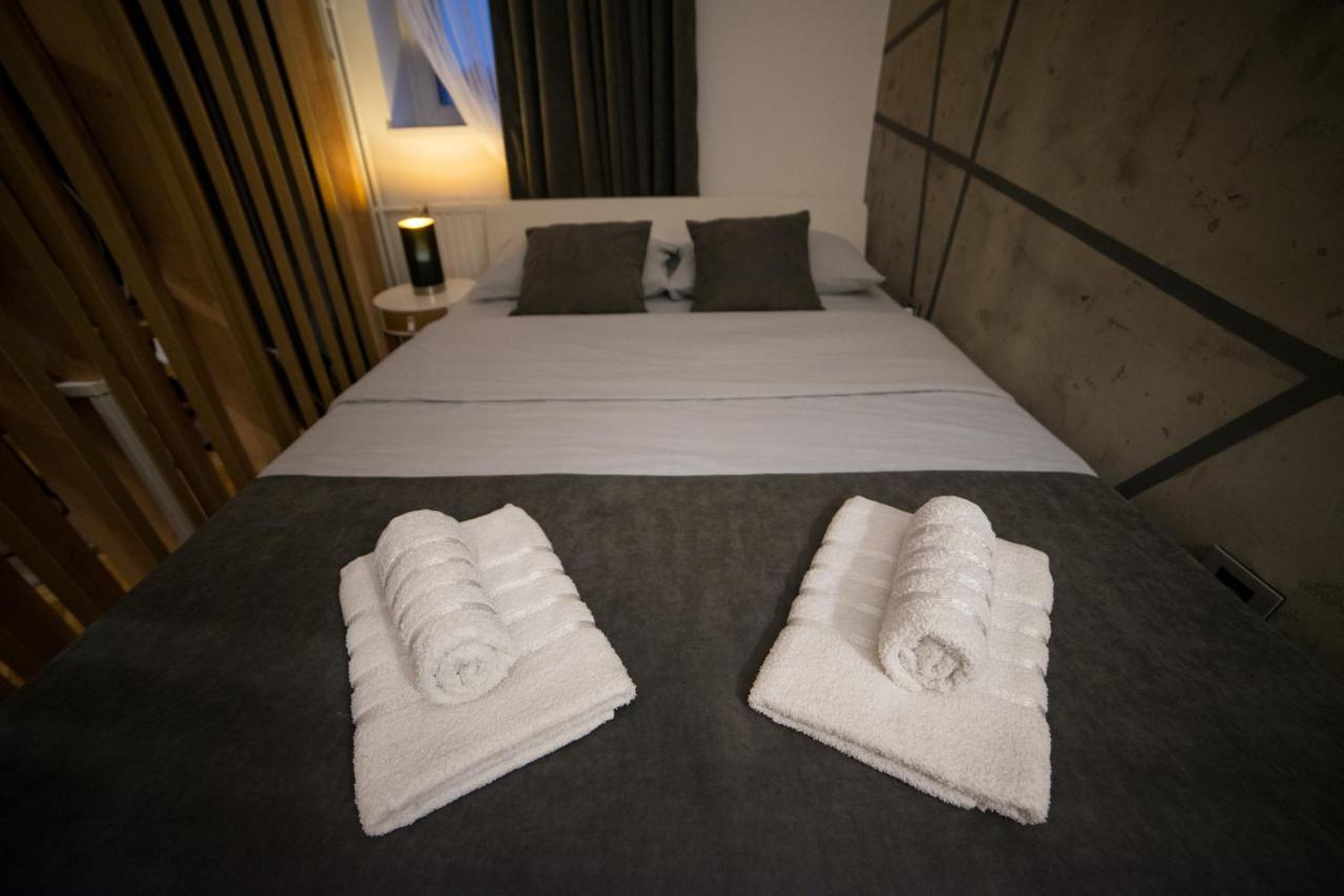 Royal Apartment Palánka Kültér fotó