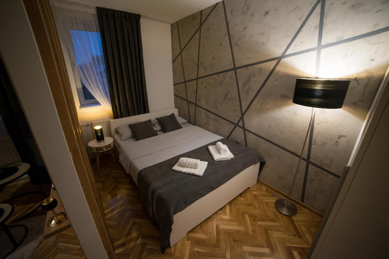 Royal Apartment Palánka Kültér fotó